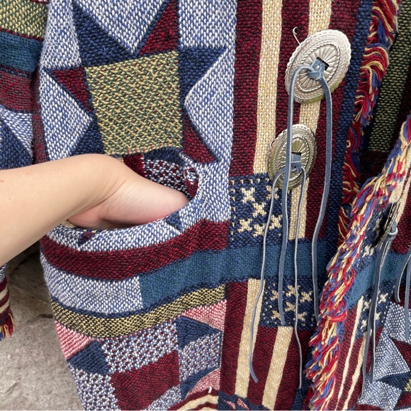 Handcrafted | Reworked Tapestry Fringe Blanket Cardigan Coat Quilt-Look Pattern - Picture 11 of 16